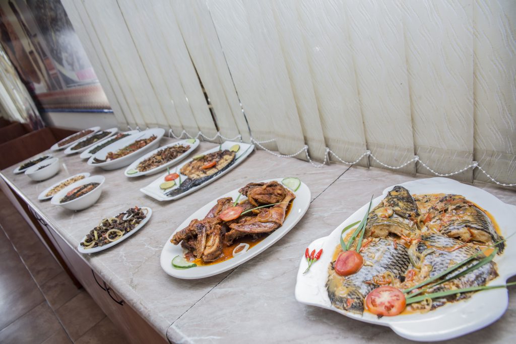 Traditional food spread